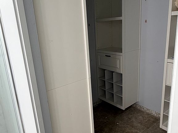 5th image of 3682 Kent Dr