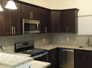 22 SW 8th St, Miami, FL 33130