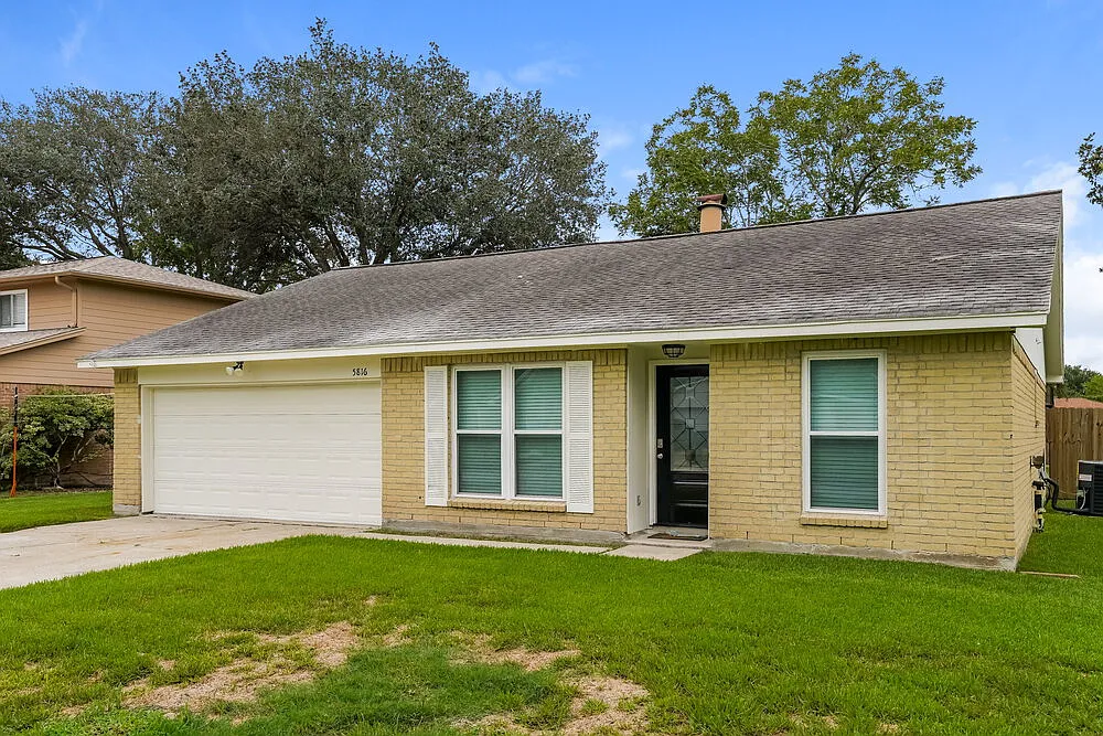 3 bed, 2.0 bath, 1427 sqft, $2,115 — Photo 4