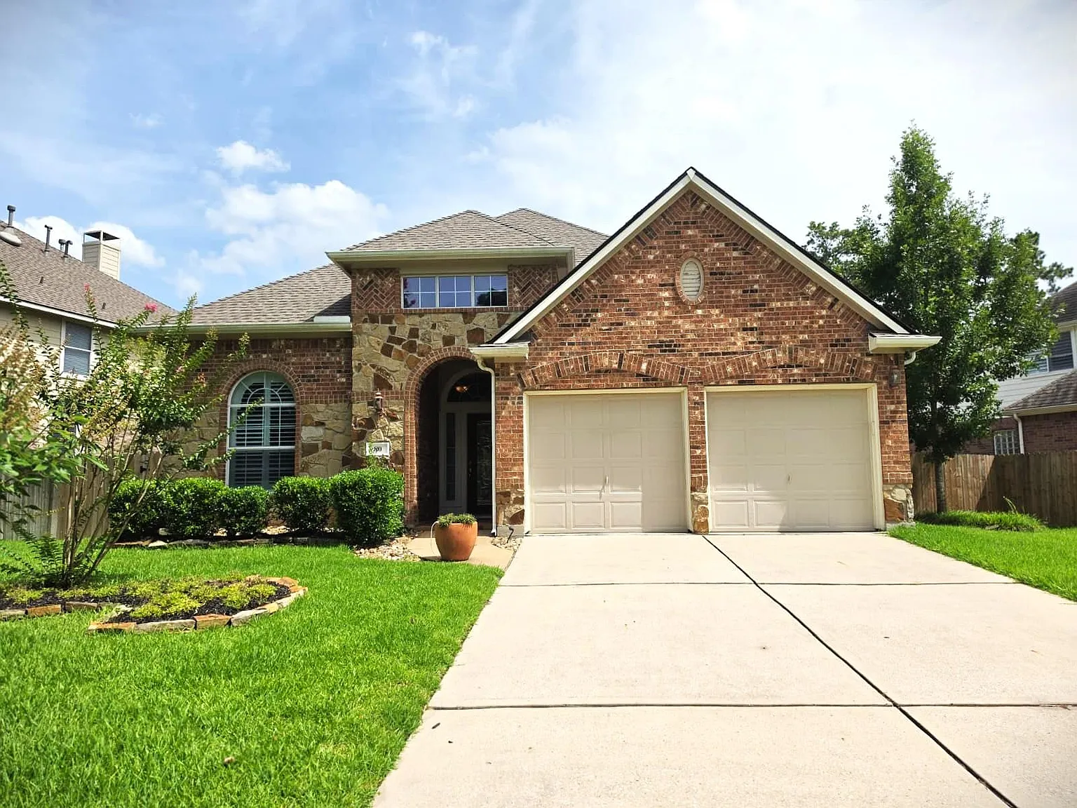 4 bed, 3.5 bath, 3317 sqft, $3,999 — Photo 1