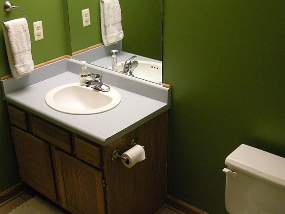 Main floor Bathroom