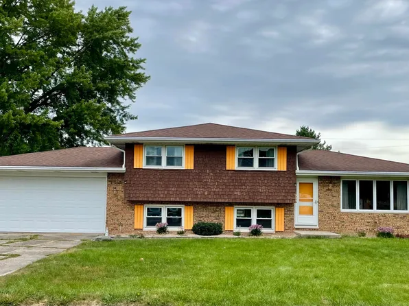 909 Luther Dr, Hobart, IN 46342
