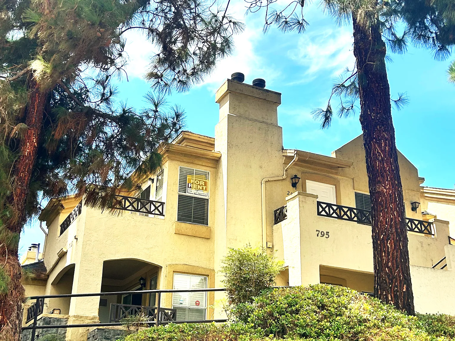 2 bed, $2,795 — Photo 2