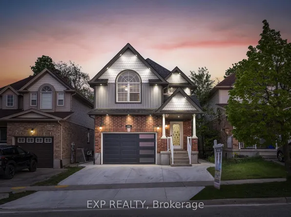 252 Bridlewreath St, Kitchener, ON N2E 4B4