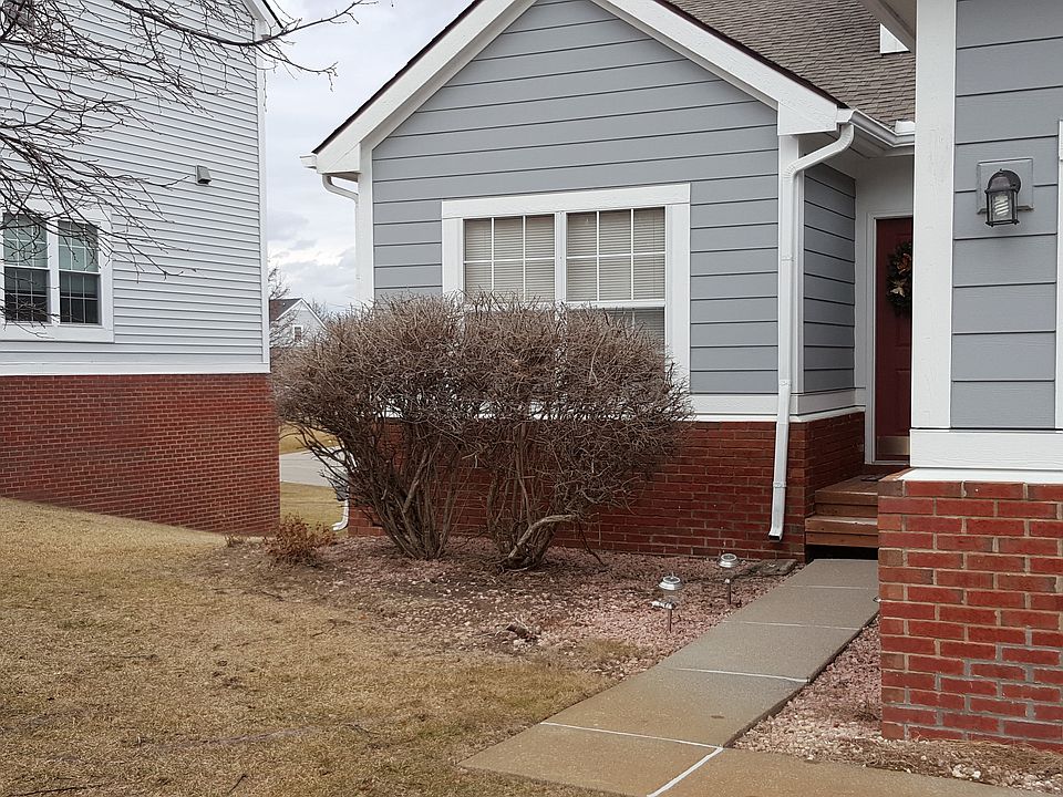 1st image of 30836 Palmer Dr #1