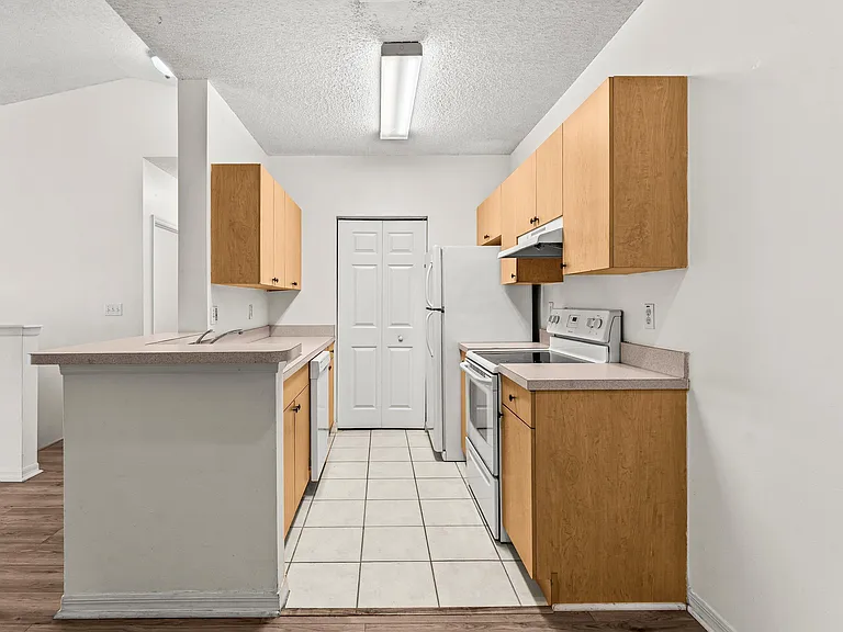 10336 Fox Trail Rd S #1305 — Photo 9