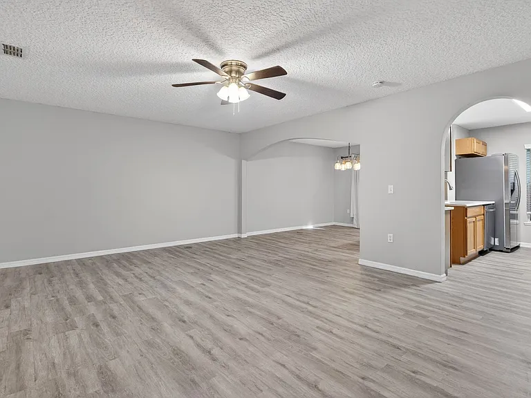 11816 Lake Bend Cir — Photo 6