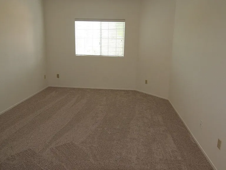 4455 Hazeltine Ave #207 — Photo 21