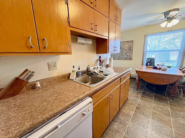 1659 Capital Ave #1 — Photo 7