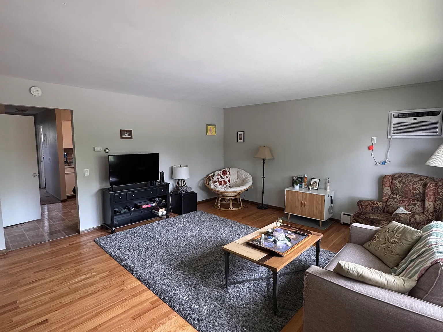 2 bed, 900 sqft, $1,650 — Photo 1