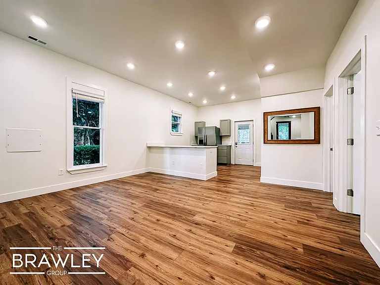 509 N Washington St — Photo 5