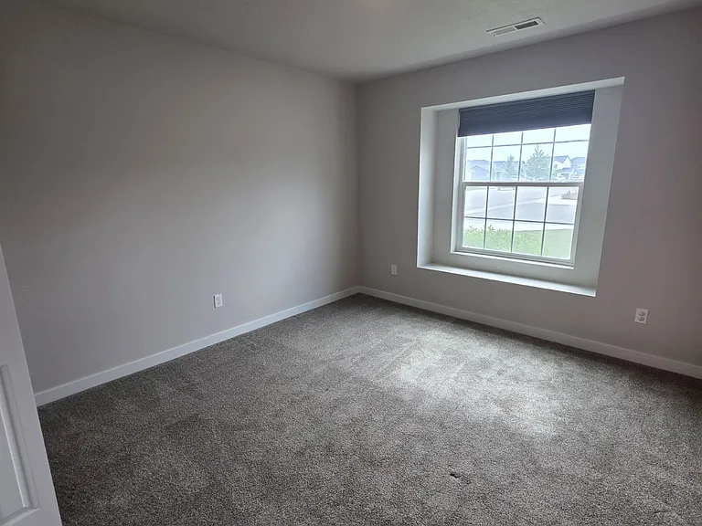 1720 SW Gabar Ct — Photo 9