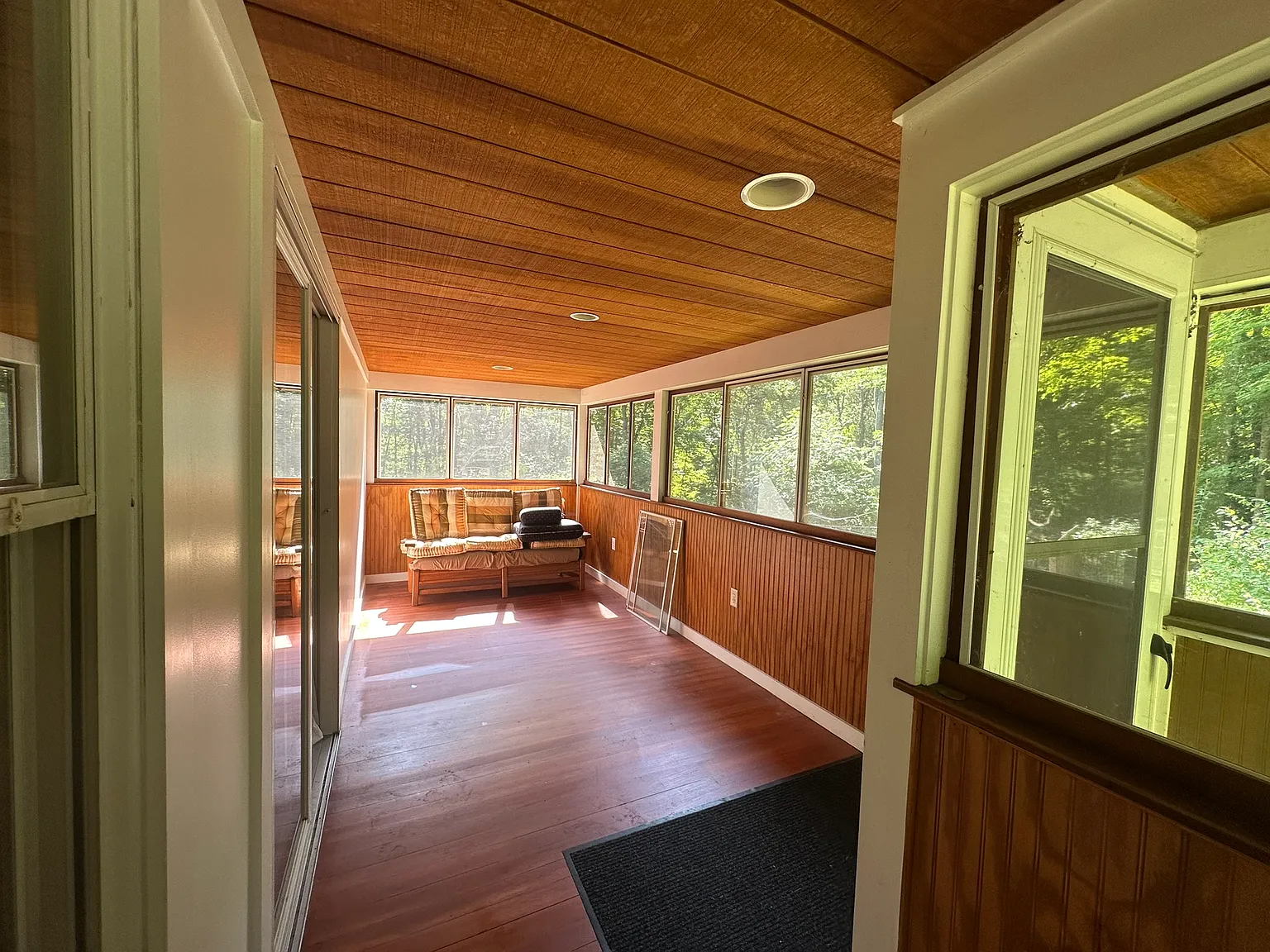 4 bed, 1600 sqft, $2,850 — Photo 3