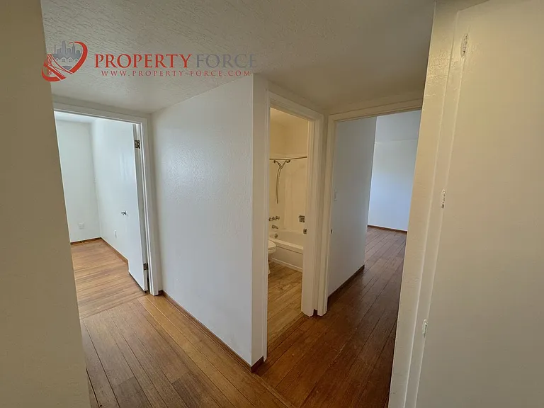 936 Constitution Dr — Photo 18