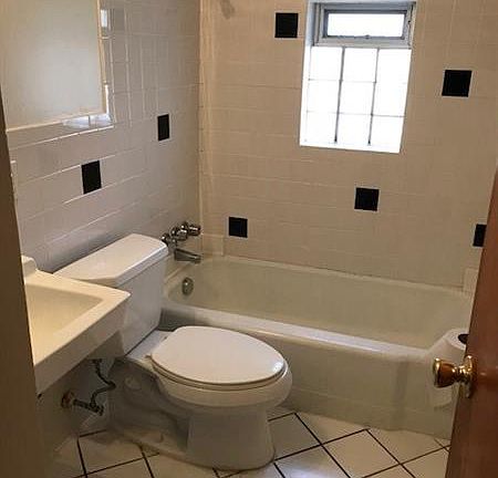 5th image of 93-95 N Joslyn Dr