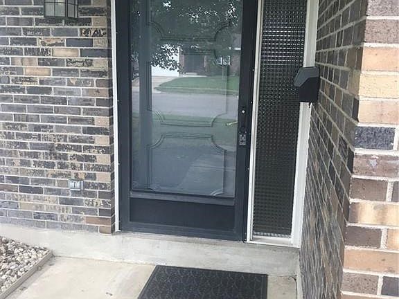 3rd image of 535 Hathaway Trl
