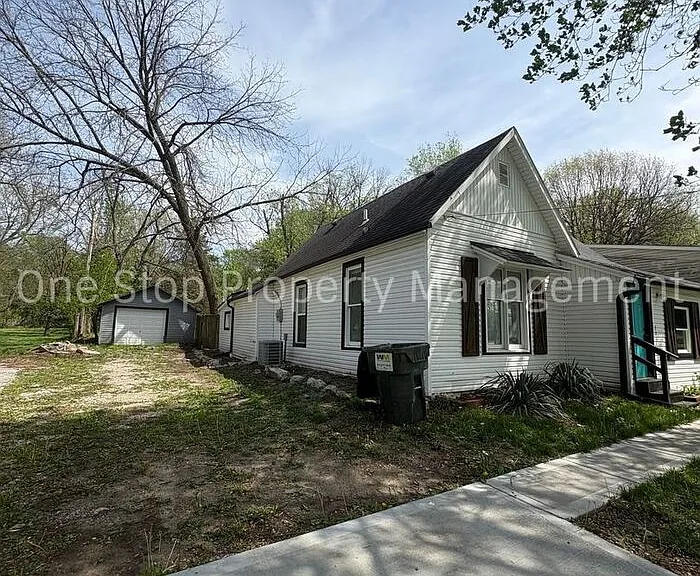 721 S Brookside Ave — Photo 1