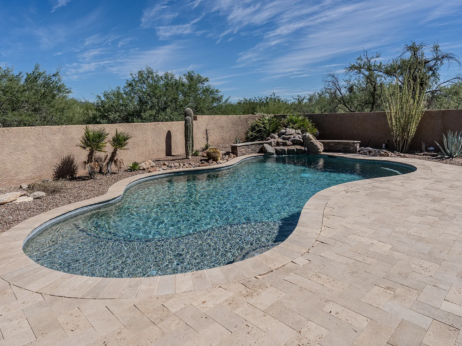 3 bed, 2137 sqft, $3,000 — Photo 2
