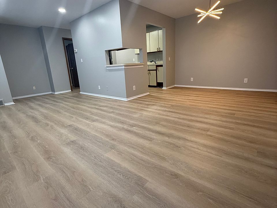 1st image of 819 Minnesota Dr APT 101