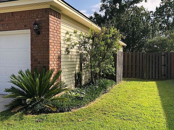 Front right house