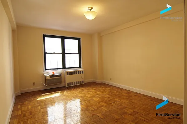 Rented by FirstService Realty (legacy) | media 14