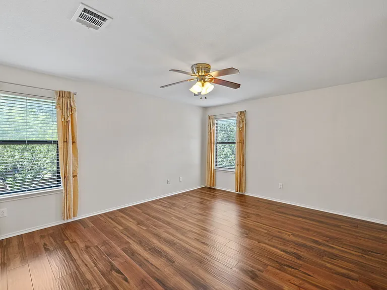 2101 Golden Arrow Ave — Photo 20