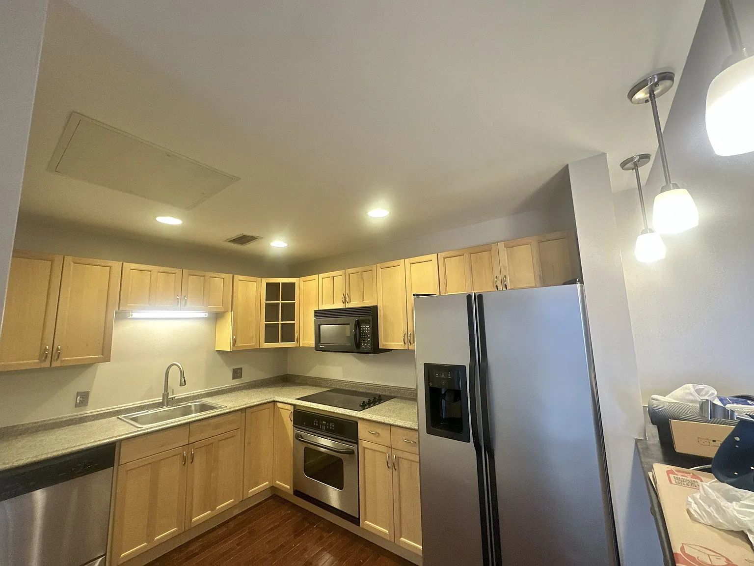 1 bed, 850 sqft, $2,150 — Photo 2