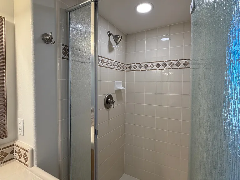 Tradewinds Dr — Photo 27