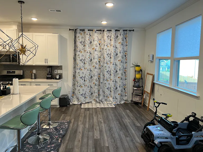 184 Karlov Rd — Photo 3
