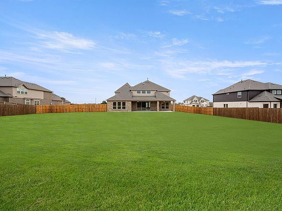5th image of 341 Penrose Dr