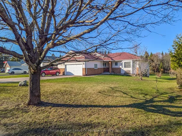 40 Covered Bridge Trl, Bracebridge, ON P1L 1Y1