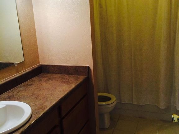 3rd image of 634 E Camino Alteza