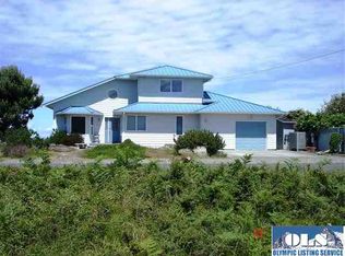121 Beach Dr, Sequim, WA 98382