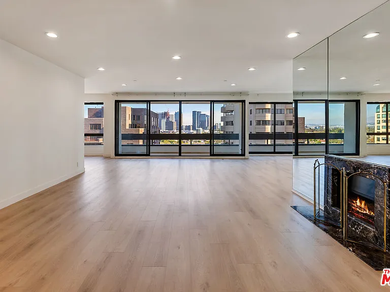 10551 Wilshire Blvd #1405 — Photo 12