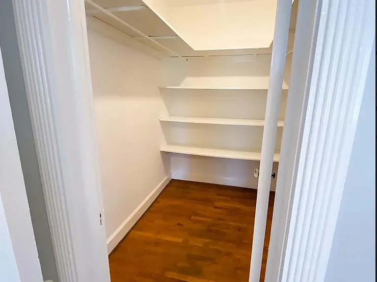 115 E 55th St #2 — Photo 7