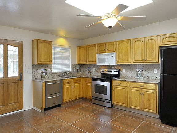 _04-Kitchen1_09152023