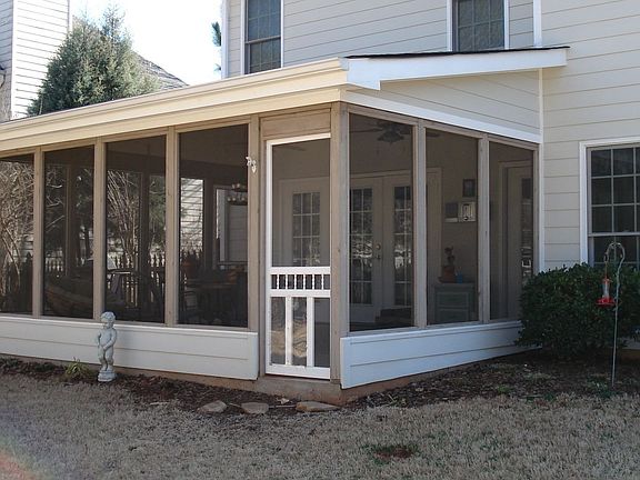 Screened Porch/ Back of House