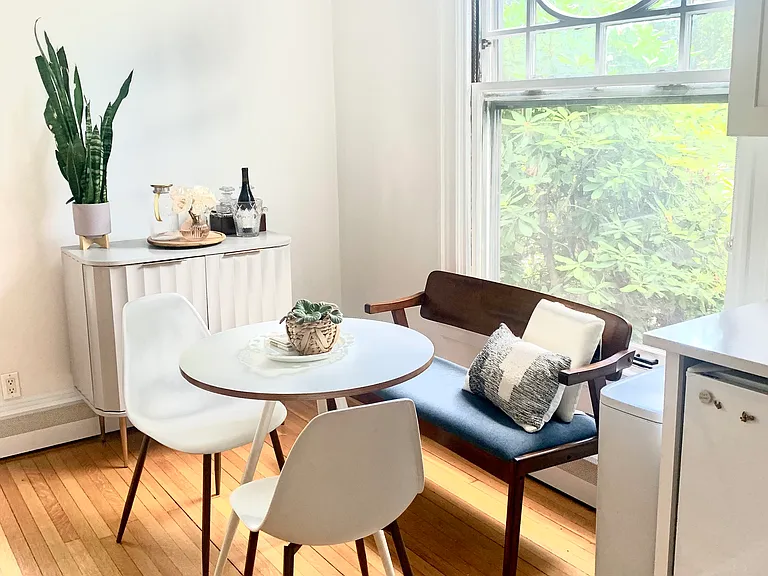 165 Waterman St #3 — Photo 6