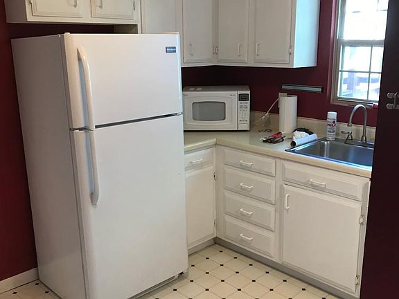 2nd image of 4212 Tomlinson St