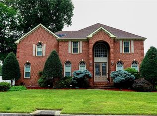 619 River Gate Rd, Chesapeake, VA 23322