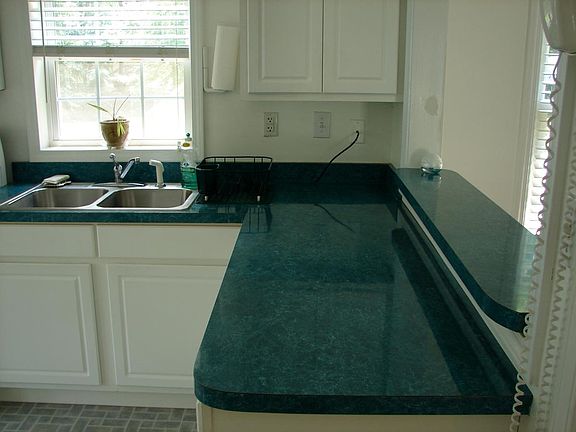 Kitchen sink area