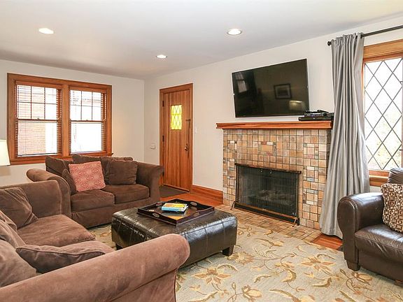 4th image of 3615 Ault Park Ave