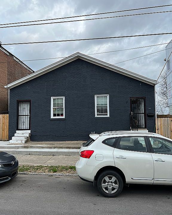2nd image of 1709 Bank St