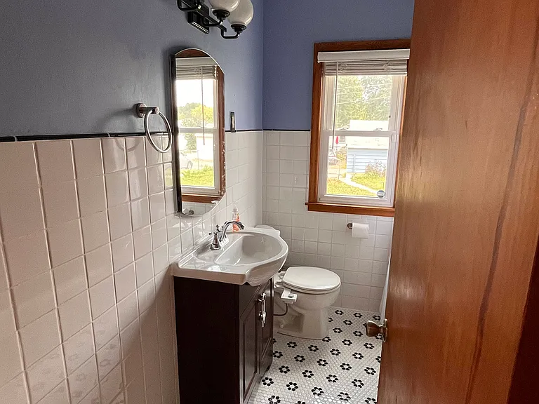 1939 Montana Ave E — Photo 10