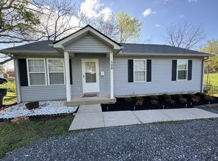 500 Myatt Ave, Dickson, TN 37055