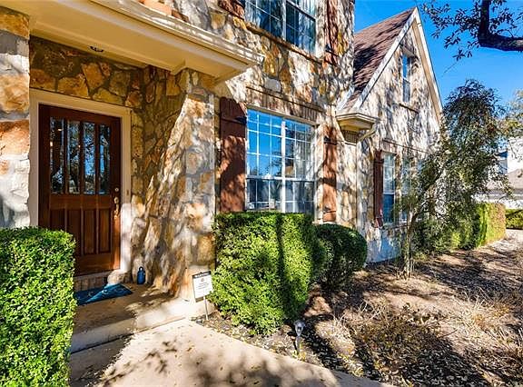 4th image of 2804 Lakeway Blvd