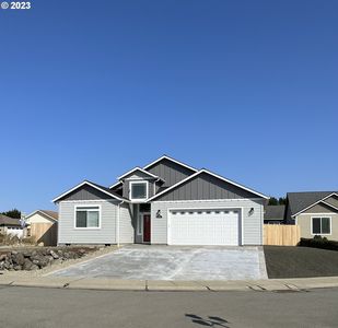 2015 Roosevelt Loop, North Bend, OR, 97459