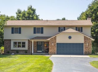 1356 E Haslett Rd, Williamston, MI 48895