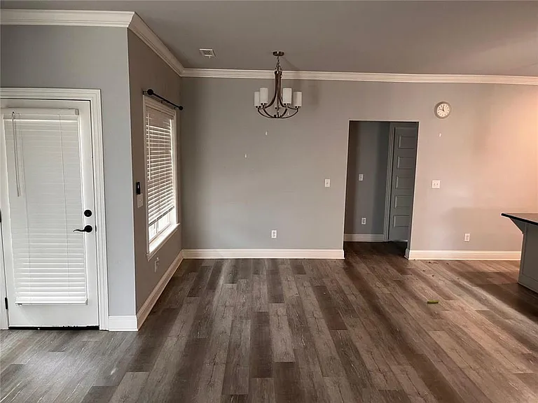 2310 Poppy St — Photo 8