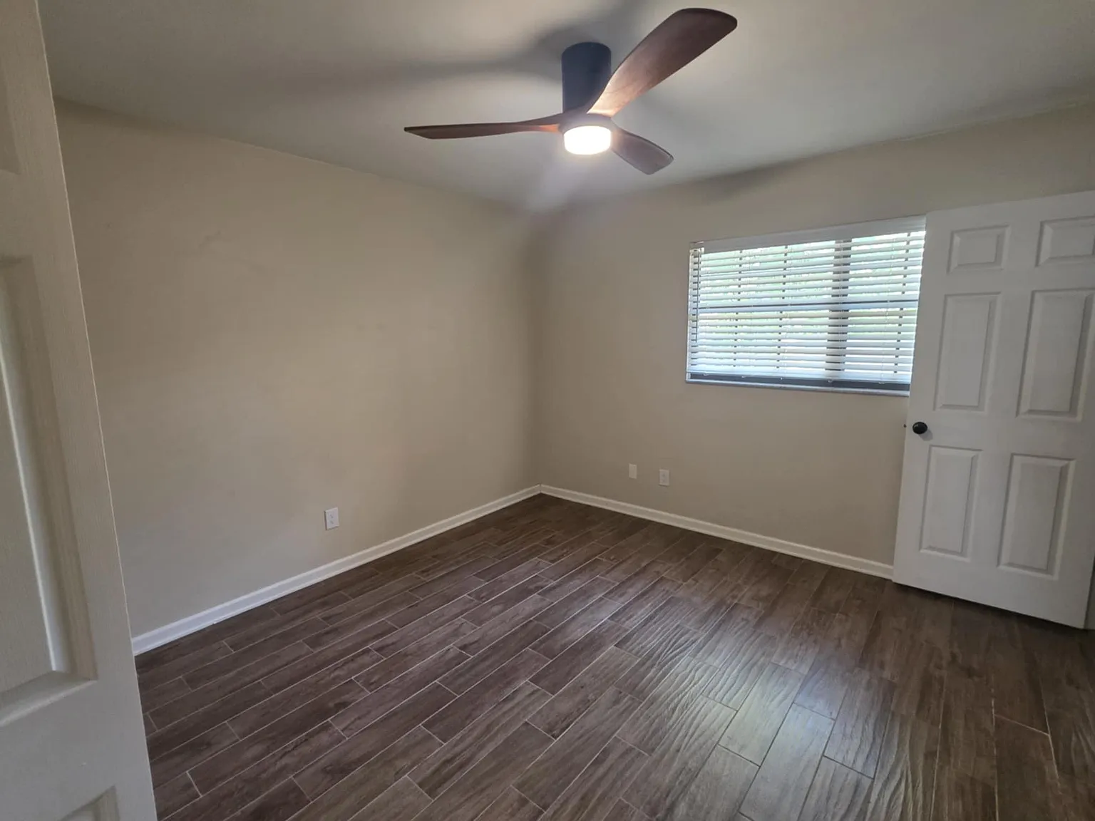 4 bed, 1424 sqft, $1,995 — Photo 3